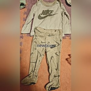 Nike pants and shirt set